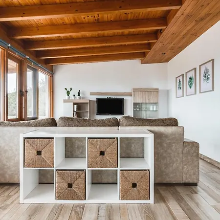 Home2book Charming Margarita's House בית נופש