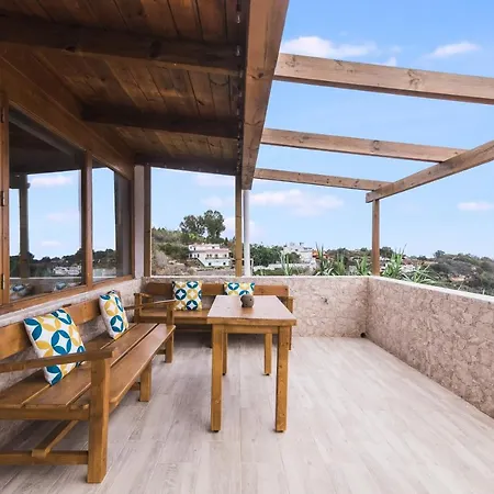 Ferienhaus Home2book Charming Margarita's House *
